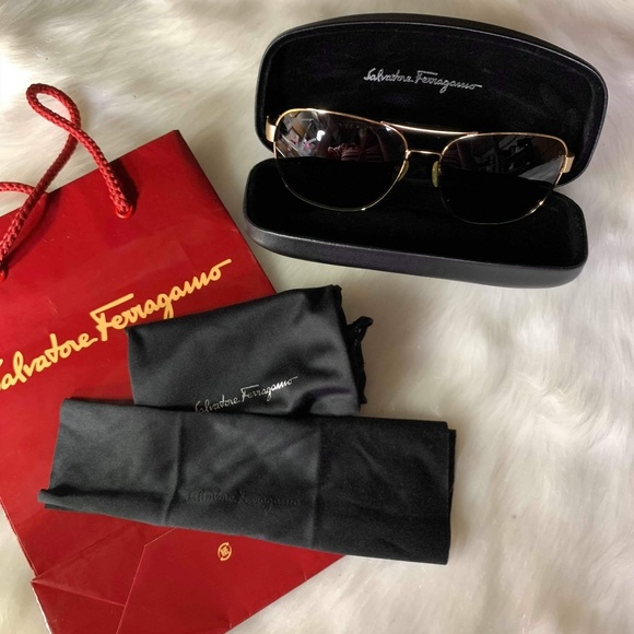 Authentic Salvatore Ferragamo Sunglass - Picture 4 of 8